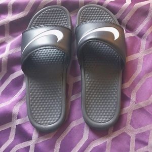 NIKE Slides